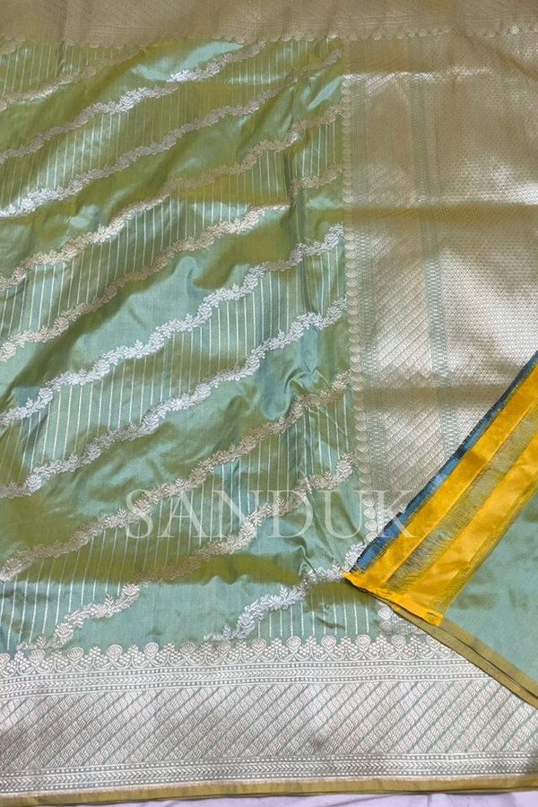 Lehriya pattern Jangla Saree