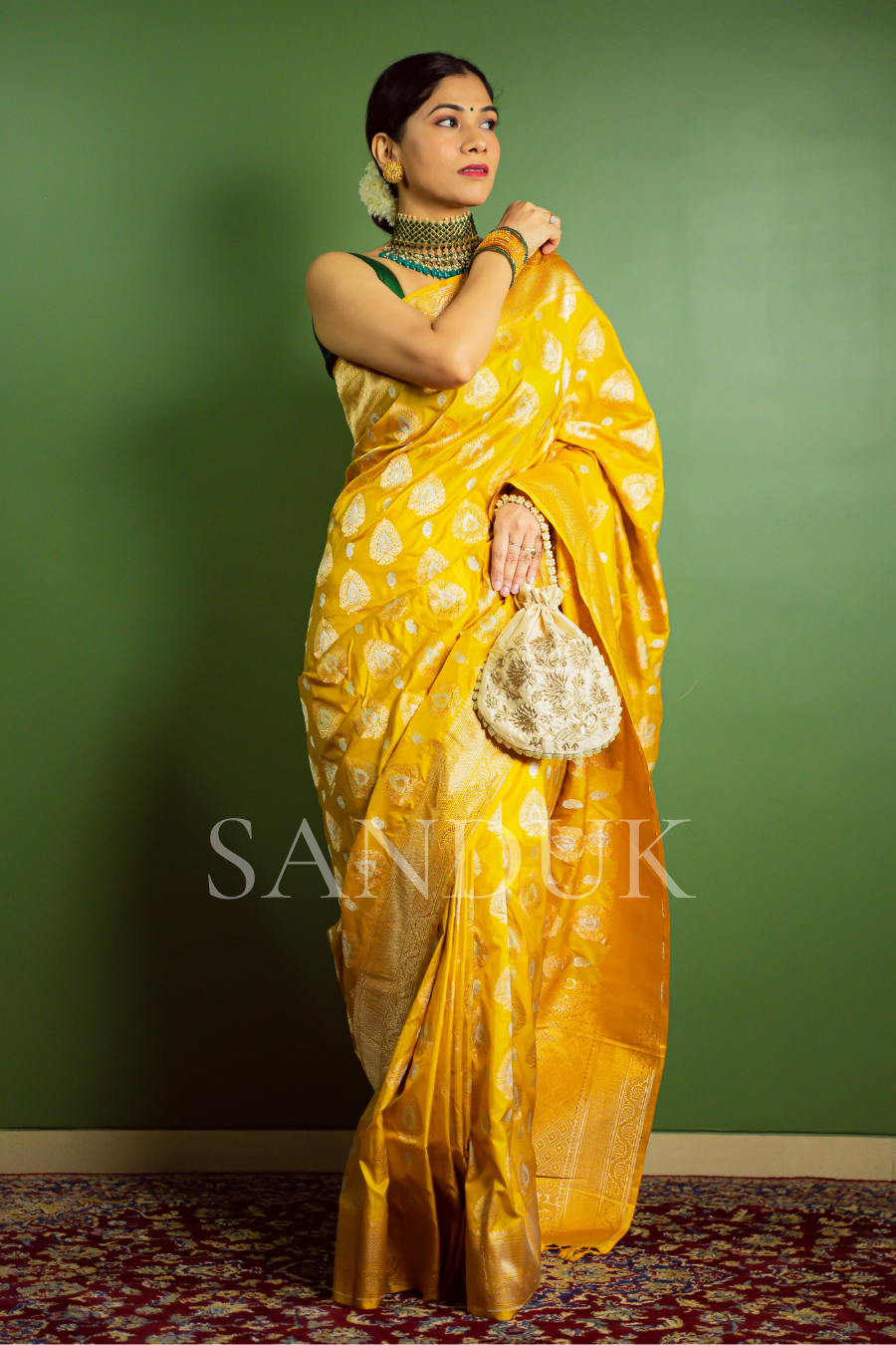 Prishti (Saree)
