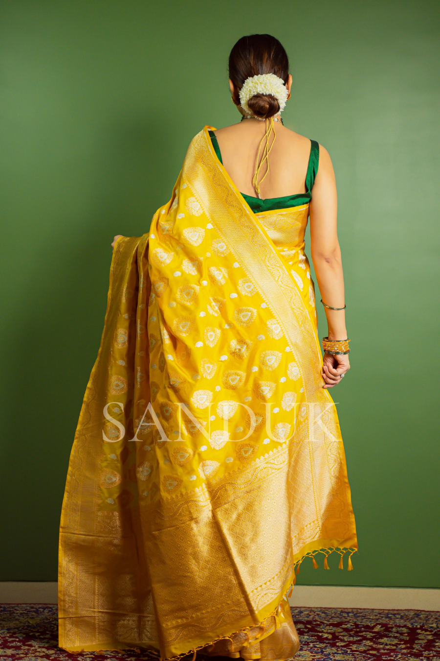 Prishti (Saree)