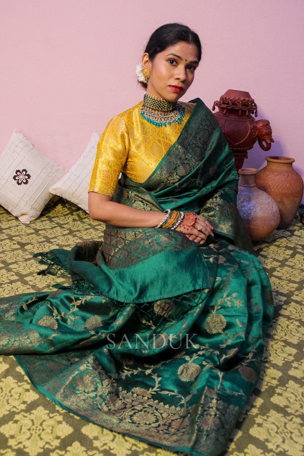 Bawree (Saree)