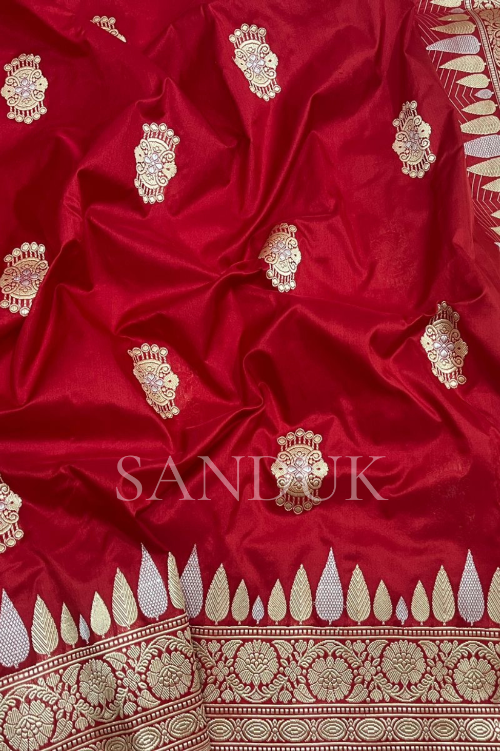 सूर्यफूल बुट्टा साडी