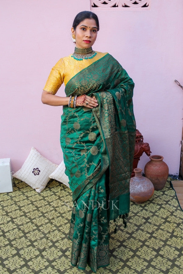 Bawree (Saree)