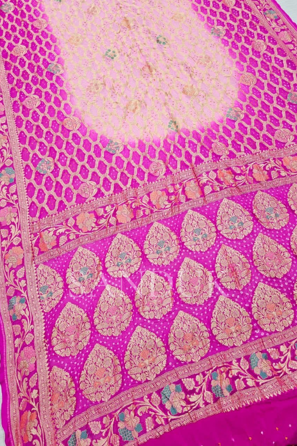 कस्टमाइज्ड मीना साडी
