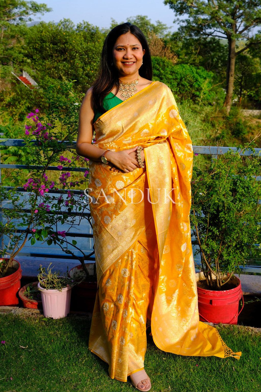 युविका (साडी)