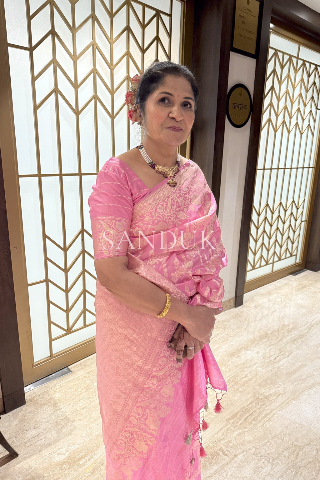 राधिका गुलाबी (साडी)
